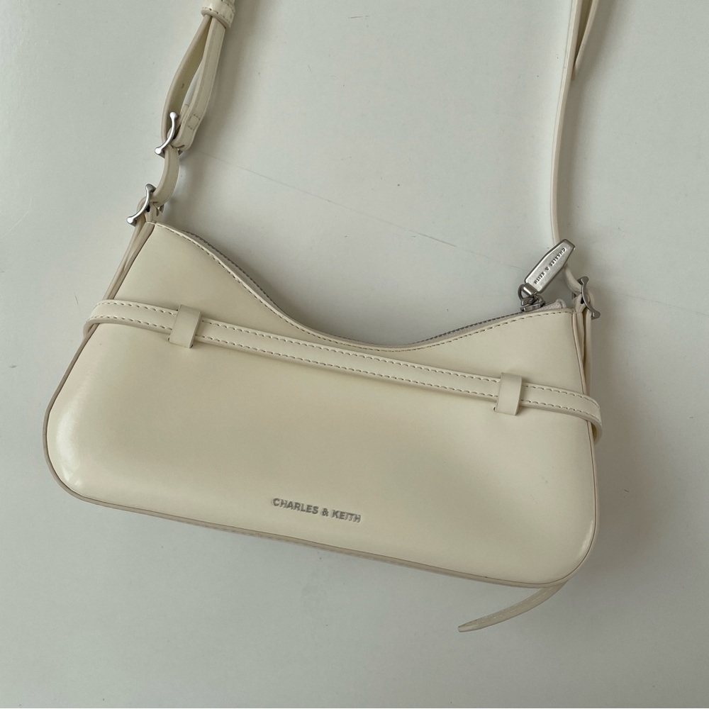 Charles & Keith Sloane Shoulder Bag in Cream - Picture 7 of 16